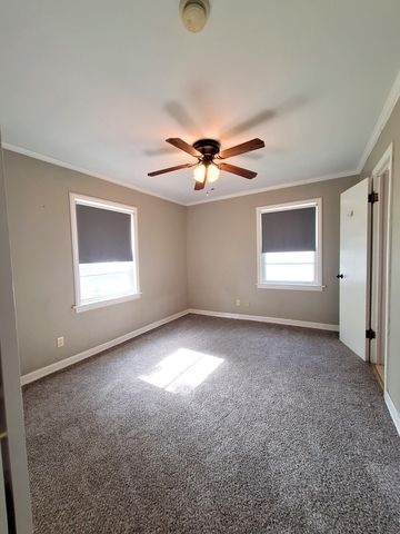 1934 S Kimbrough Avenue, Springfield, MO 65807