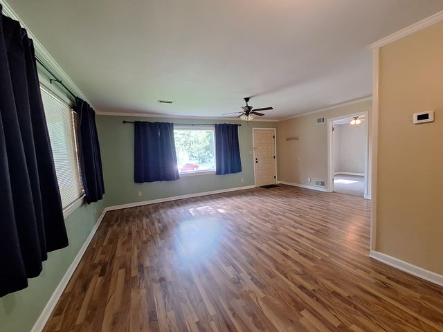 1934 S Kimbrough Avenue, Springfield, MO 65807