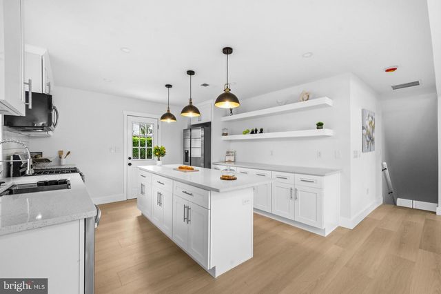 5601 SPRING RD, Bladensburg, MD 20710