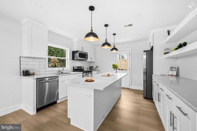 5601 SPRING RD, Bladensburg, MD 20710