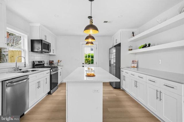 5601 SPRING RD, Bladensburg, MD 20710