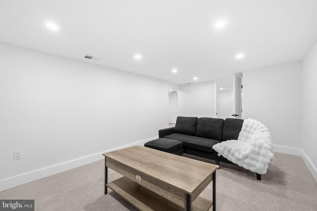 5601 SPRING RD, Bladensburg, MD 20710