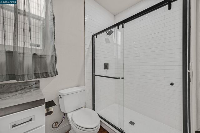 1923 West St, Oakland, CA 94612