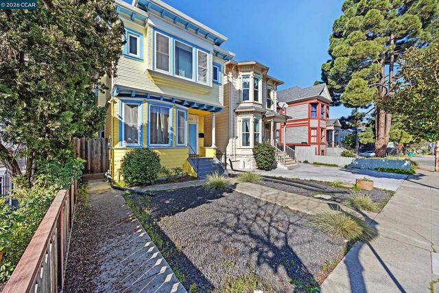 1923 West St, Oakland, CA 94612