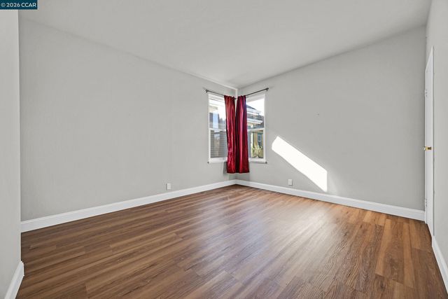 1923 West St, Oakland, CA 94612