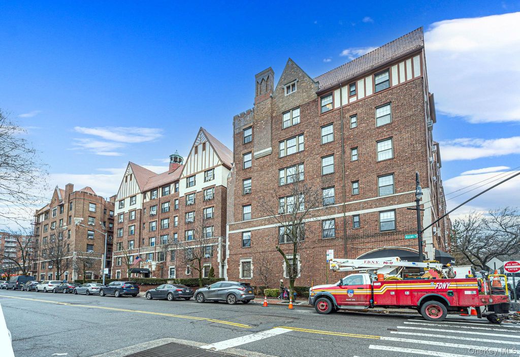 109-14 Ascan Avenue 4B, Forest Hills, NY 11375 — photo 5