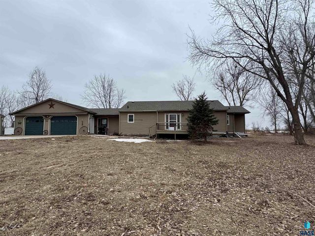 46481 279th St Street, Lennox, SD 57039