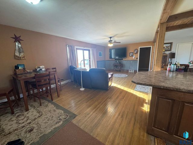 46481 279th St Street, Lennox, SD 57039