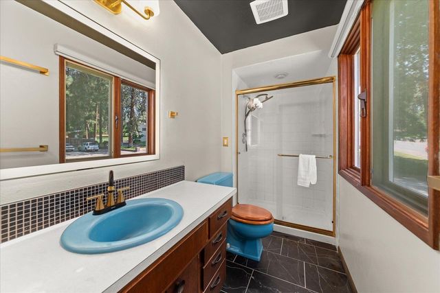 4619 S RAYMOND Rd, Spokane Valley, WA 99206