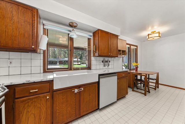 4619 S RAYMOND Rd, Spokane Valley, WA 99206