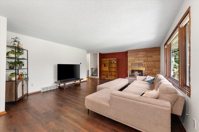 4619 S RAYMOND Rd, Spokane Valley, WA 99206