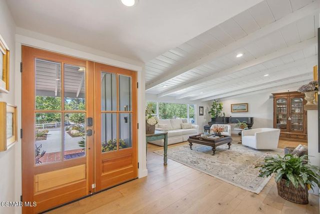 1191 Calle Arroyo, Thousand Oaks, CA 91360