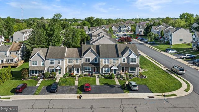 175 MEGAN CIR, Aston, PA 19014