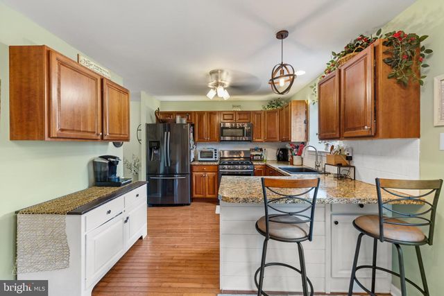 175 MEGAN CIR, Aston, PA 19014