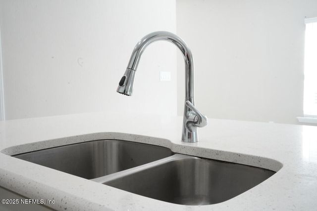 855 SYCAMORE Way, Orange Park, FL 32073