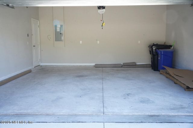 855 SYCAMORE Way, Orange Park, FL 32073