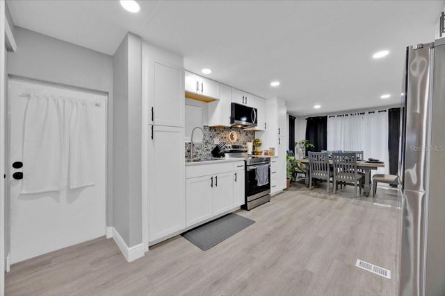 24 FLAMINGO BOULEVARD, Winter Haven, FL 33880