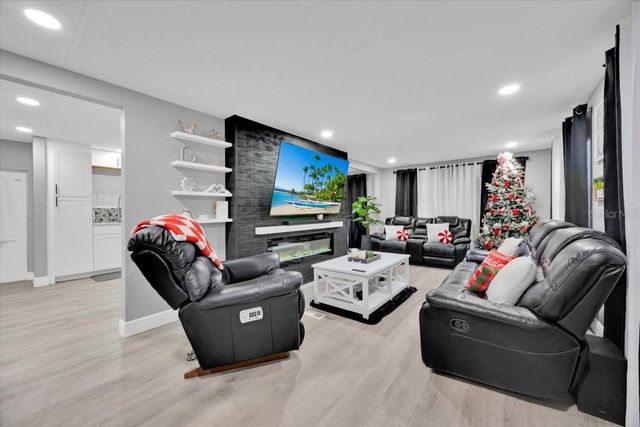 24 FLAMINGO BOULEVARD, Winter Haven, FL 33880