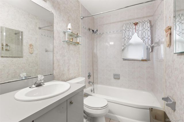 2341 Dobson Avenue, Merrick, NY 11566