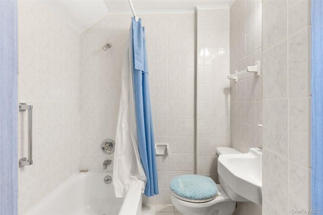 2341 Dobson Avenue, Merrick, NY 11566