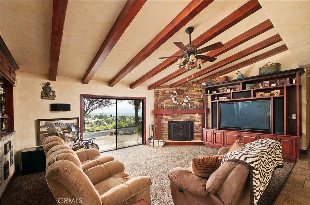 Image 11 of property listing at 30602 Hasley Canyon Road, Castaic, CA 91384