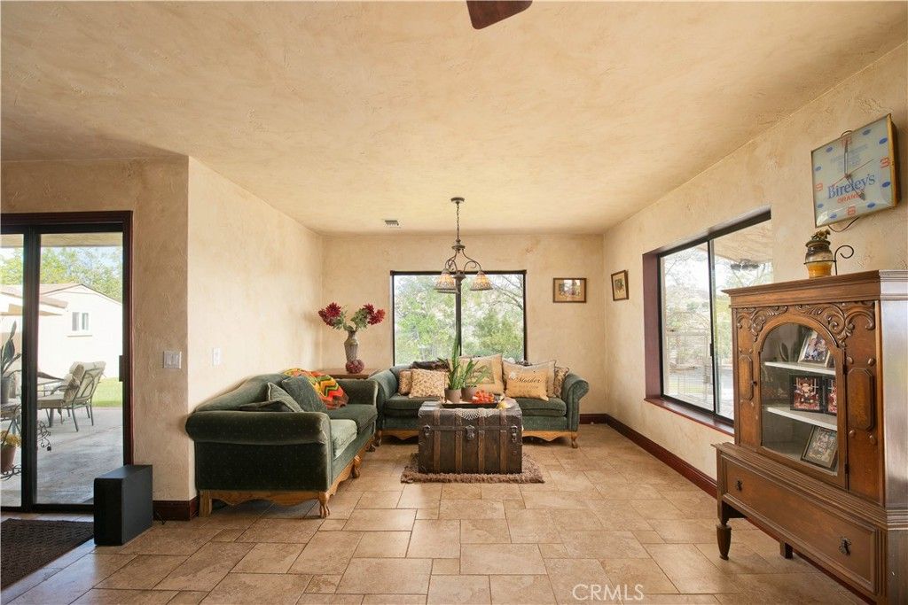 Image 14 of property listing at 30602 Hasley Canyon Road, Castaic, CA 91384