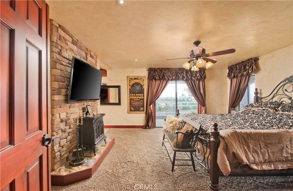 Image 15 of property listing at 30602 Hasley Canyon Road, Castaic, CA 91384
