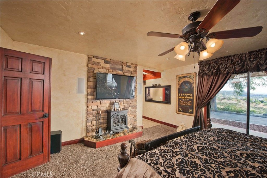 Image 16 of property listing at 30602 Hasley Canyon Road, Castaic, CA 91384