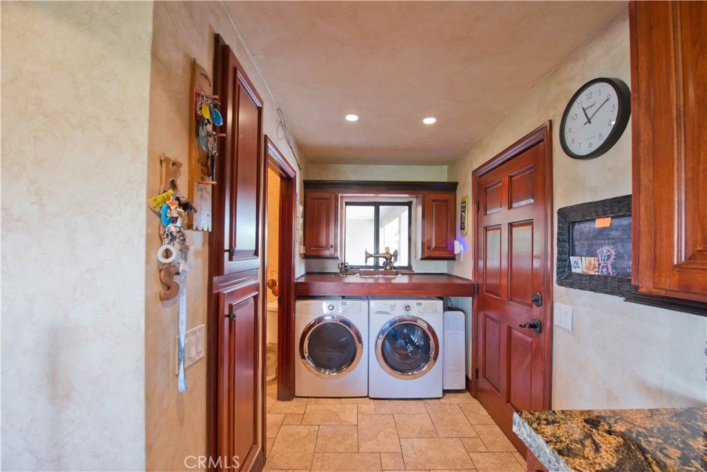 Image 30 of property listing at 30602 Hasley Canyon Road, Castaic, CA 91384