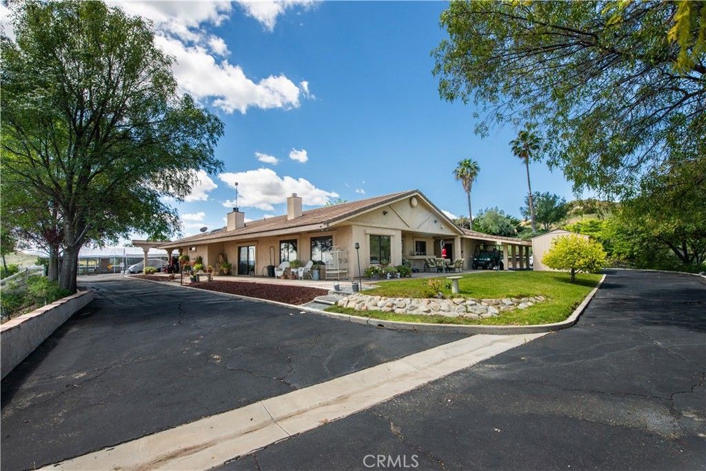 Image 31 of property listing at 30602 Hasley Canyon Road, Castaic, CA 91384