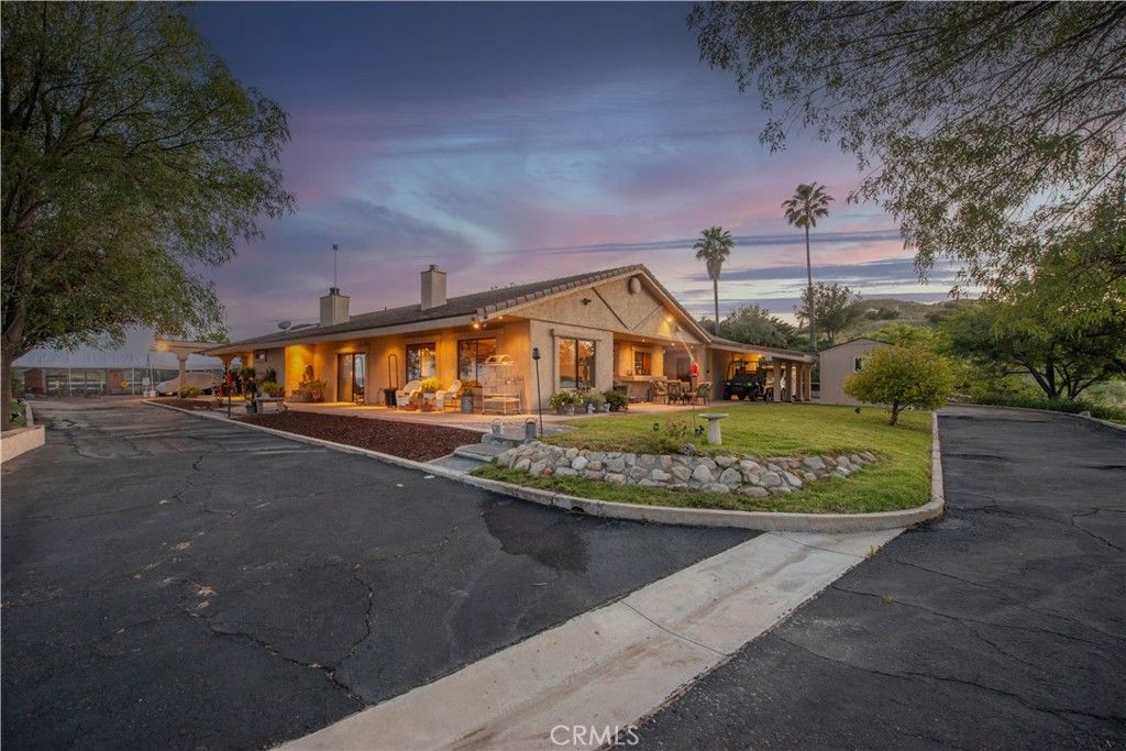 Image 32 of property listing at 30602 Hasley Canyon Road, Castaic, CA 91384