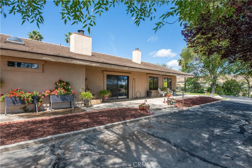 Image 37 of property listing at 30602 Hasley Canyon Road, Castaic, CA 91384