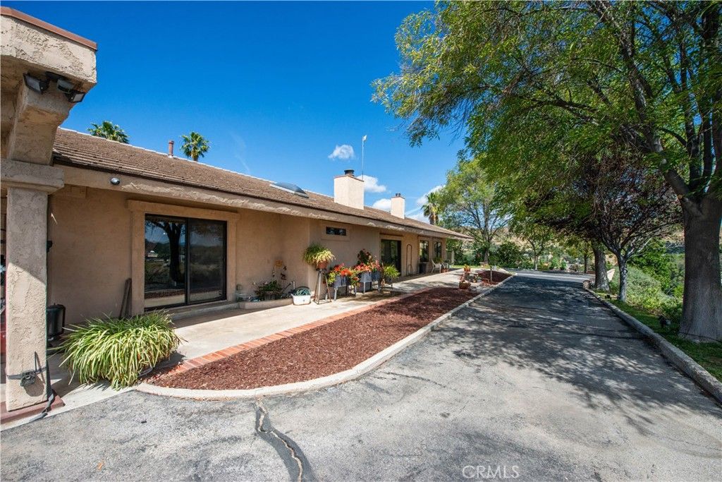 Image 38 of property listing at 30602 Hasley Canyon Road, Castaic, CA 91384