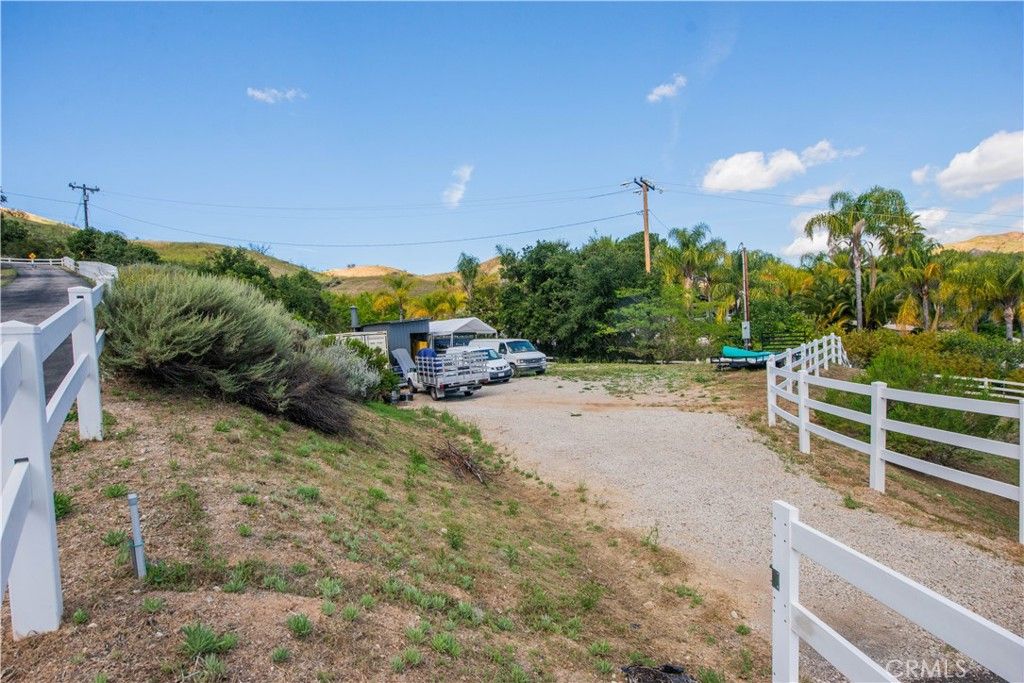 Image 50 of property listing at 30602 Hasley Canyon Road, Castaic, CA 91384