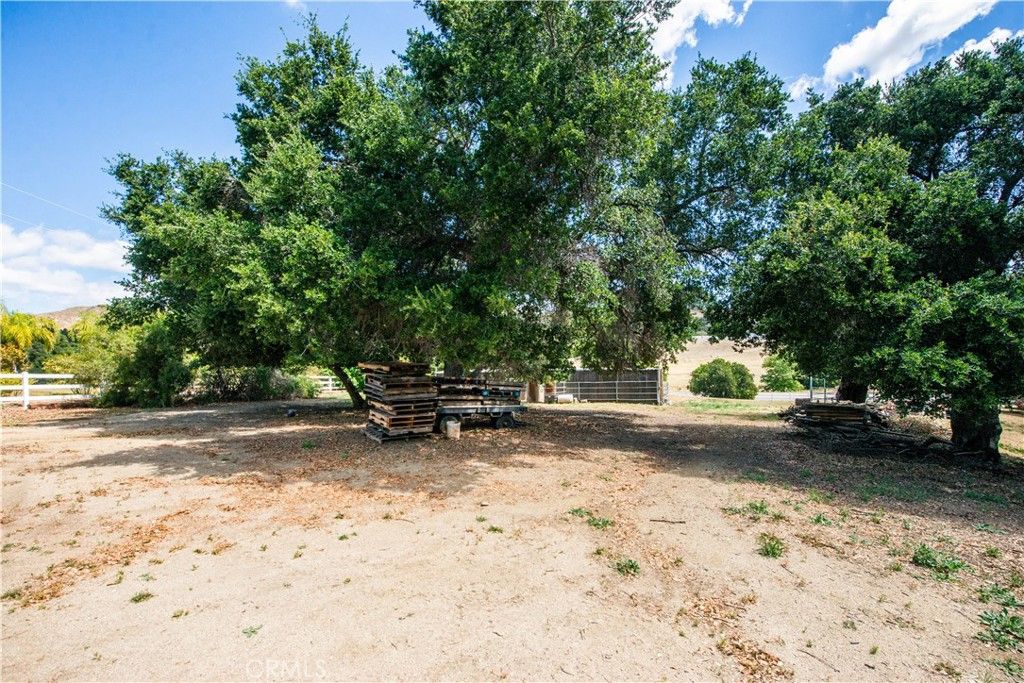 Image 62 of property listing at 30602 Hasley Canyon Road, Castaic, CA 91384