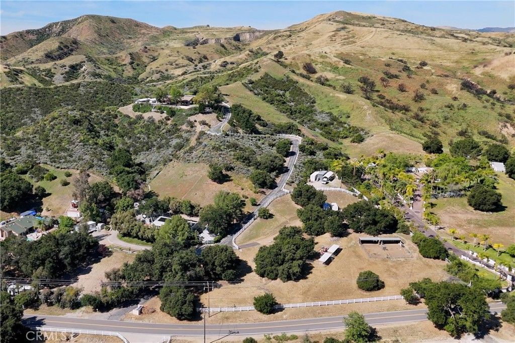 Image 64 of property listing at 30602 Hasley Canyon Road, Castaic, CA 91384