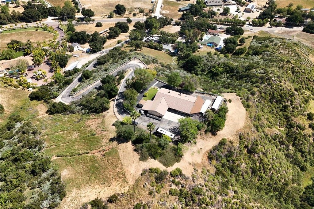 Image 68 of property listing at 30602 Hasley Canyon Road, Castaic, CA 91384