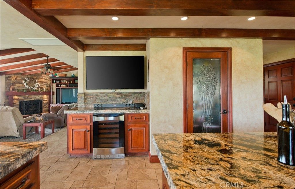 Image 8 of property listing at 30602 Hasley Canyon Road, Castaic, CA 91384