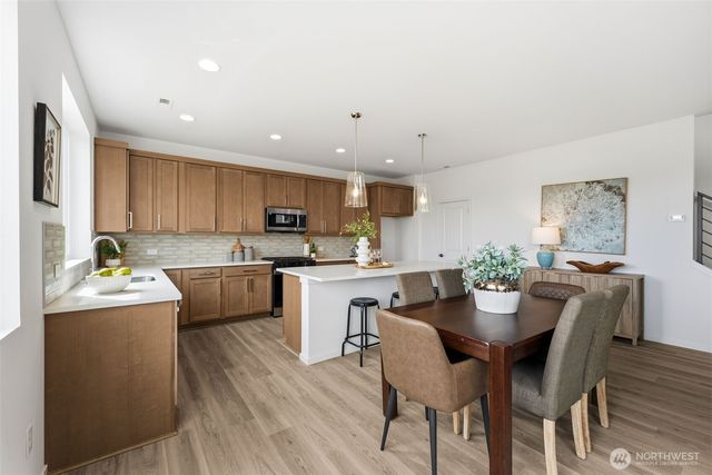 3209 219th Avenue E, Lake Tapps, WA 98391