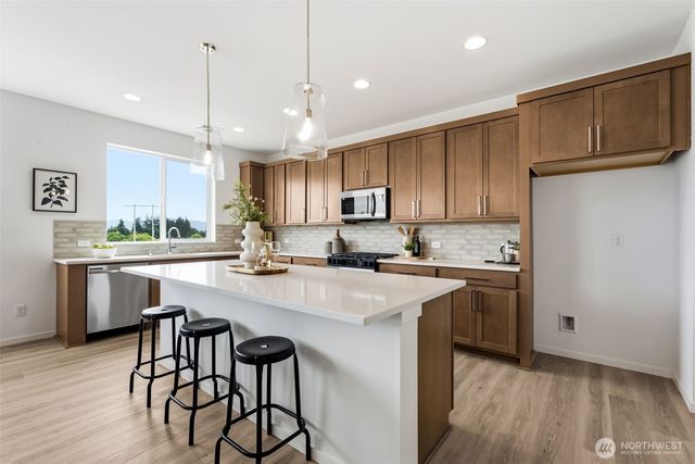 3209 219th Avenue E, Lake Tapps, WA 98391