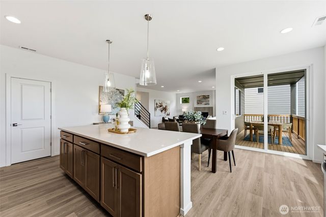 3209 219th Avenue E, Lake Tapps, WA 98391