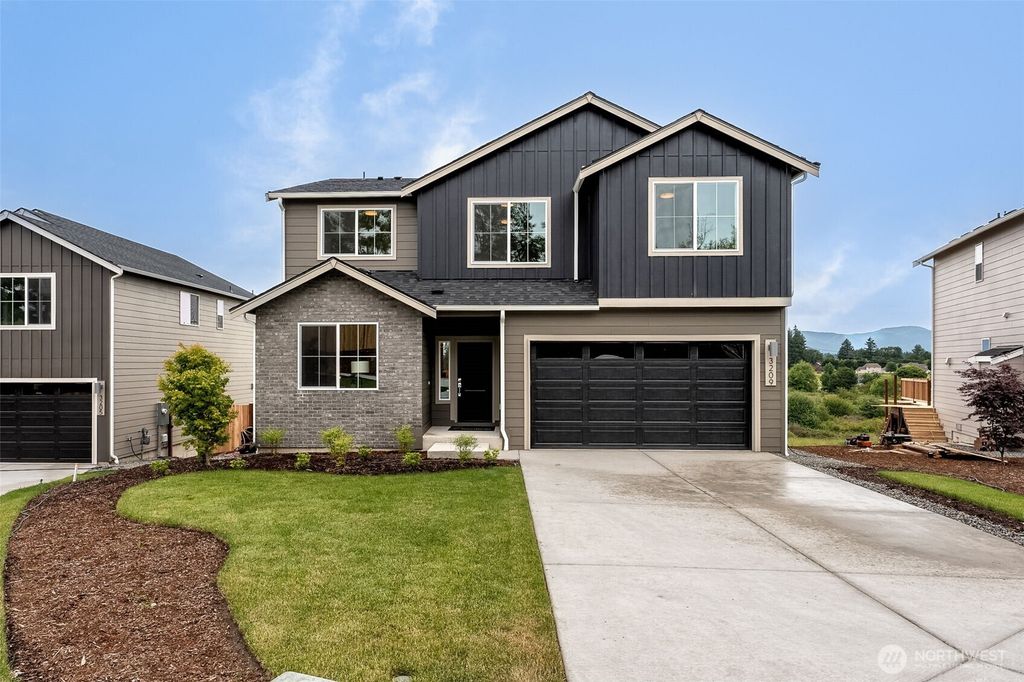 3209 219th Avenue E, Lake Tapps, WA 98391