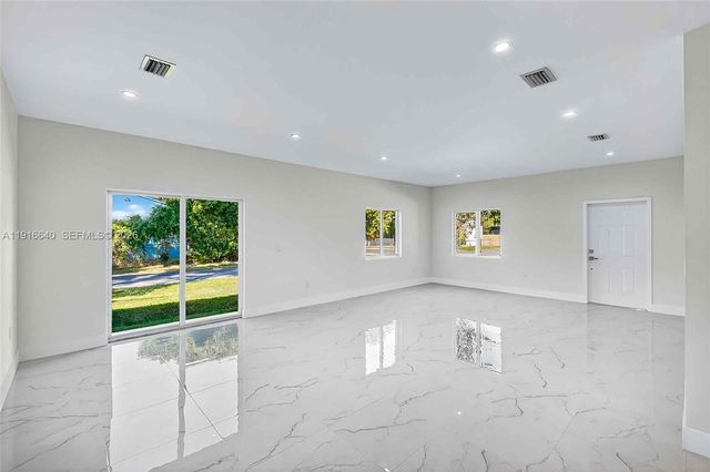 1346 NW 44th Street, Miami, FL 33142