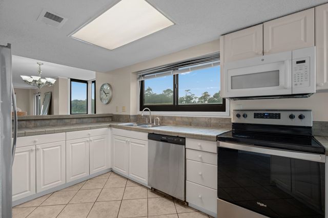 311 69th Ave N Apt 106, Myrtle Beach, SC 29572