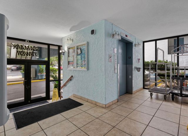311 69th Ave N Apt 106, Myrtle Beach, SC 29572
