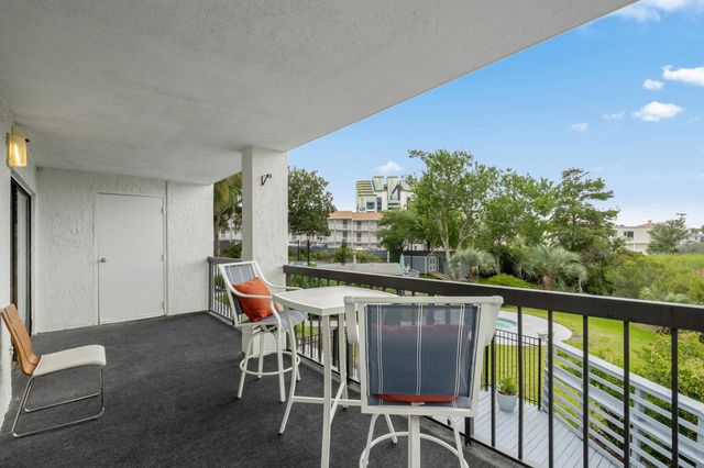 311 69th Ave N Apt 106, Myrtle Beach, SC 29572