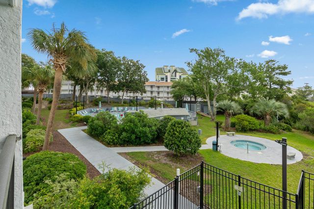311 69th Ave N Apt 106, Myrtle Beach, SC 29572