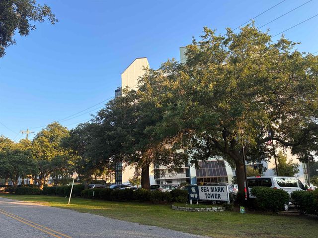311 69th Ave N Apt 106, Myrtle Beach, SC 29572