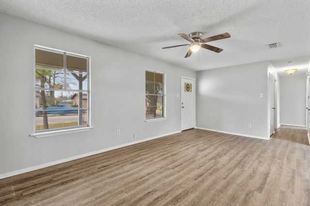 220 S League Street S, Sulphur Springs, TX 75482