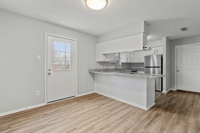 220 S League Street S, Sulphur Springs, TX 75482